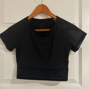 Nike Pro Dri-fit Crop Top